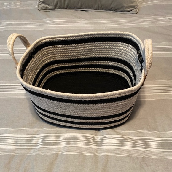 (Pack of 2) Medium rope storage bin - Picture 2 of 5